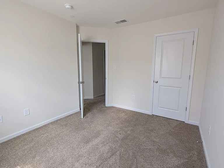 109 Holstein Dr — Photo 19