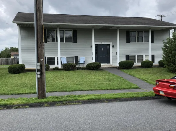 600 Sherwood Ave, Dunmore, PA 18512