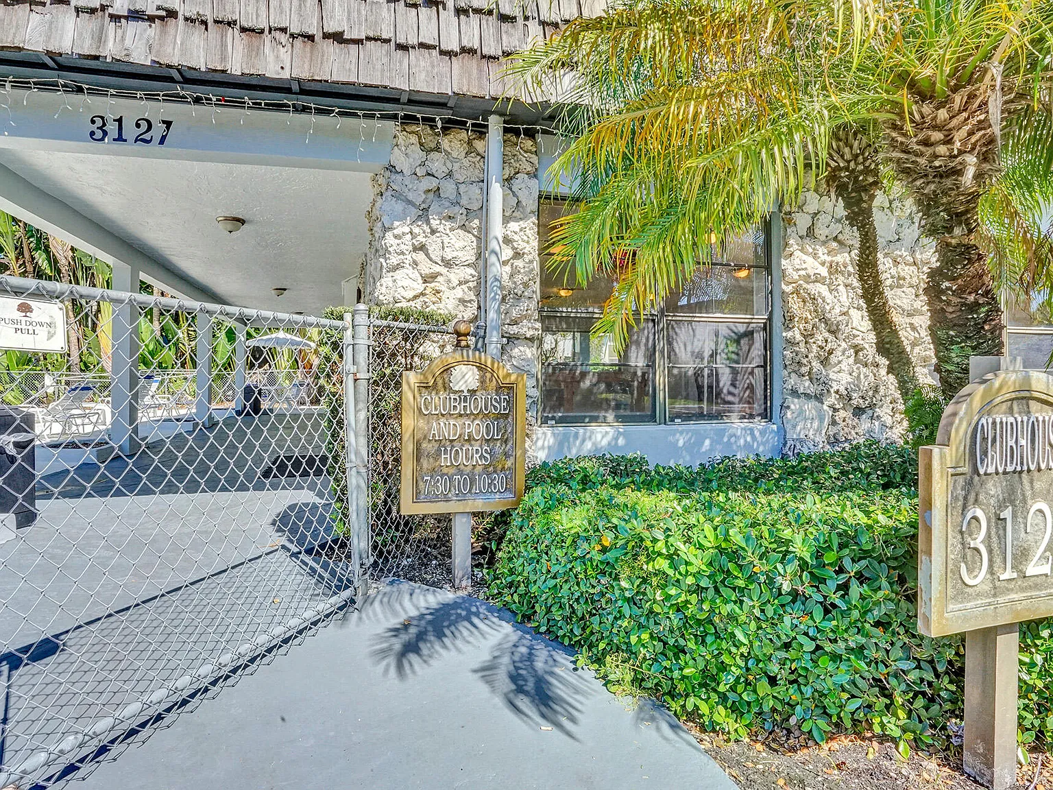 2 bed, 2.0 bath, 1050 sqft, $2,000 — Photo 3