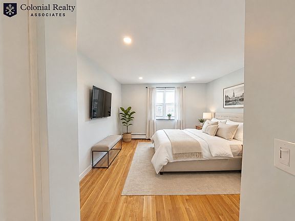 3rd image of 55 Colborne Rd APT 6