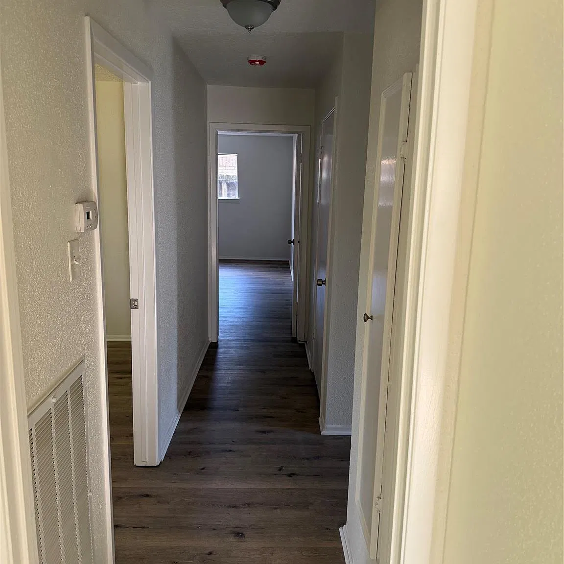 3 bed, 2.0 bath, 1712 sqft, $2,000 — Photo 3