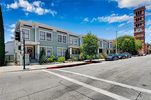 221 N Raymond Ave #8 Photo 1