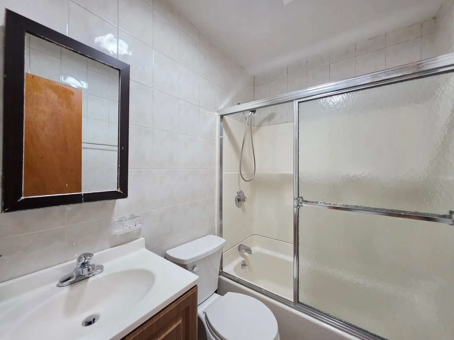 2 bed, 700 sqft, $2,600 — Photo 3