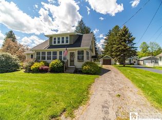 2921 Greenhurst Ave, Bemus Pt, NY 14712