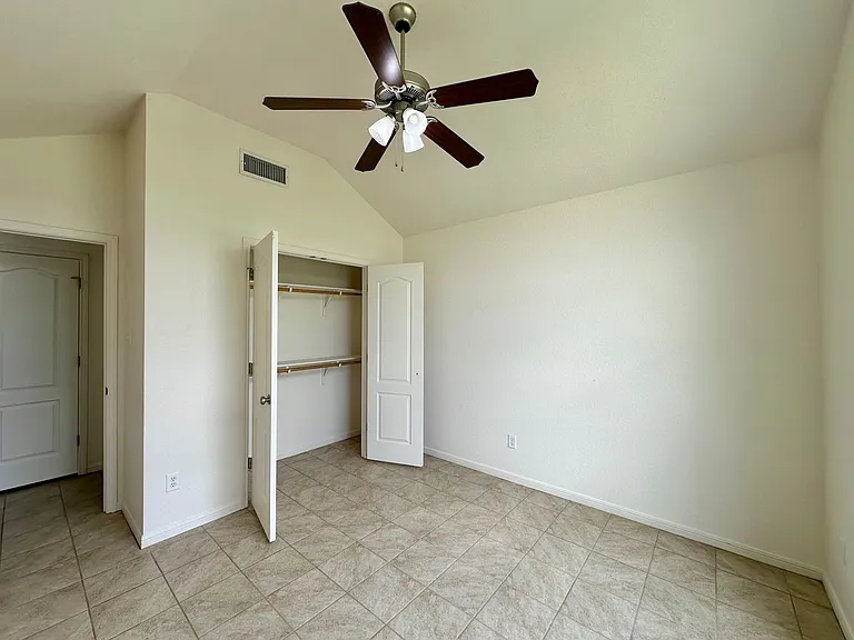 3709 Salt Fork Dr — Photo 22