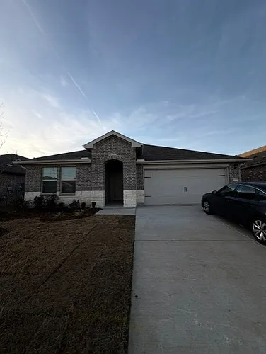 1320 Stuarts Forest Dr Photo 1