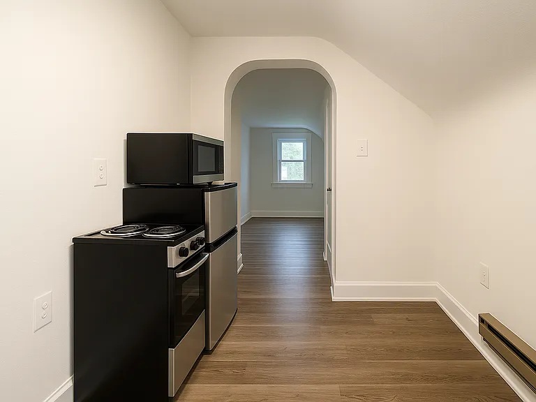 1615 Holladay St #B — Photo 6