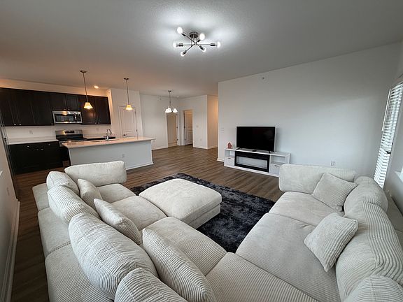 5th image of 1501 Waitsel Dr #301