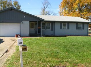 986 Apple Valley Rd, Greenwood, IN 46142