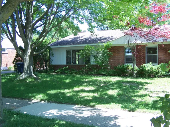 1871 Virnankay Cir, Ann Arbor, MI 48103