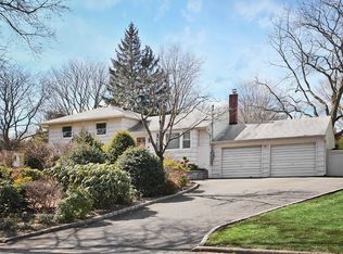 2 Carrol St, East Northport, NY