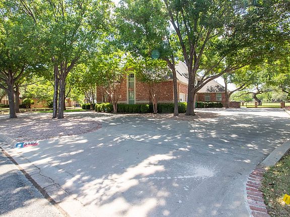 3rd image of 5502 Bentwood Dr