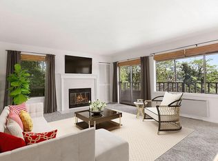 5201 22nd Ave NE APT 102, Seattle, WA 98105