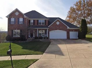 1738 Carman Ridge Ct, Ballwin, MO 63021