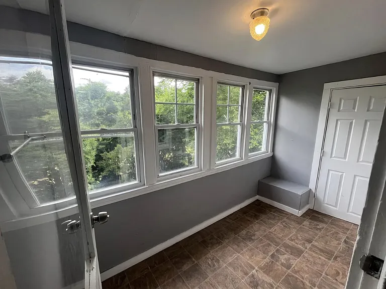 65 Twiss St #3R — Photo 10