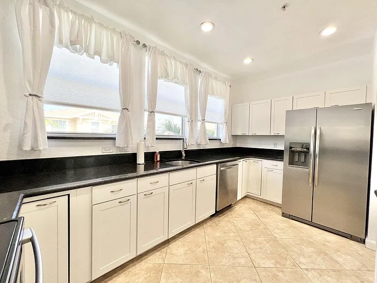 840 Marina Del Ray Ln #2 — Photo 11