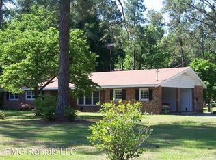 114 S Edgewood Dr, Statesboro, GA 30458