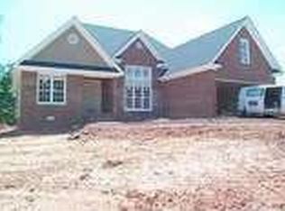 112 Lake Vista Dr, Athens, GA 30607