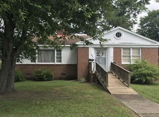 810 Cool Spring St, Franklin, VA 23851