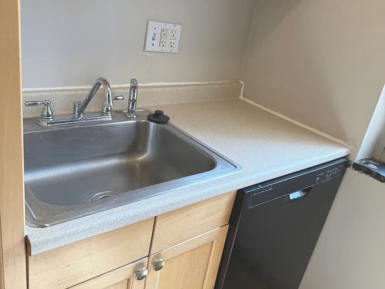 5710 Phillips Ave #A6 — Photo 36