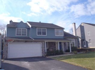 230 E Fairwood Dr, Chalfont, PA 18914