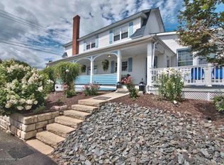 216 Glenwood St, Mayfield, PA 18433