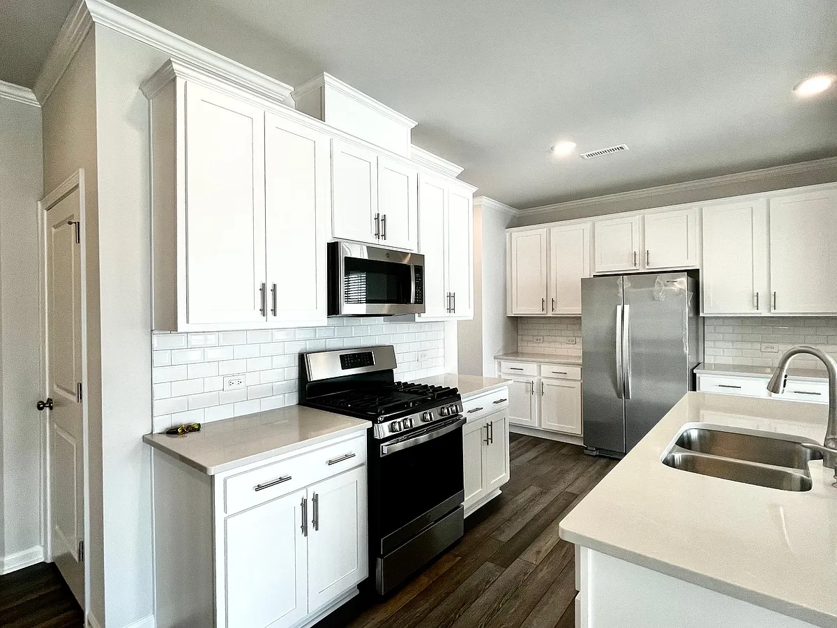 Building Photo - 1618 Chestnut Tree Dr
