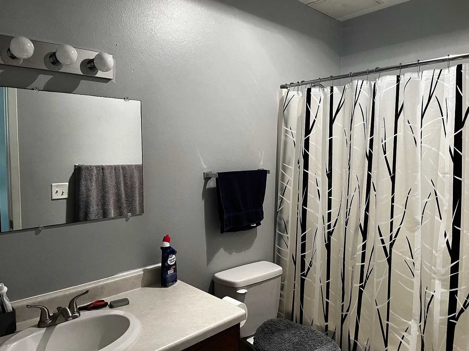 201 E 3rd St - Maple Manor Apts - 3 — Photo 4