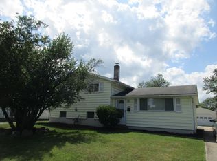 6670 Balsam Dr, Bedford Heights, OH