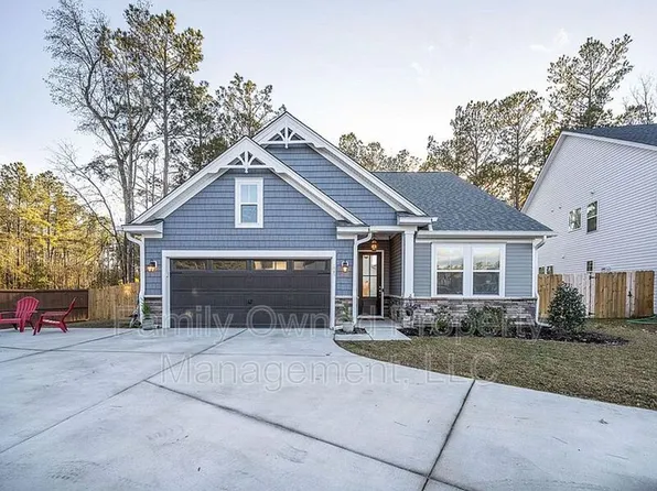 225 Whirlaway Dr, Moncks Corner, SC 29461