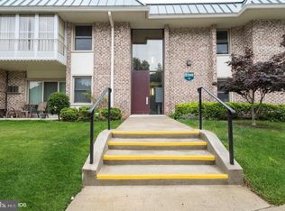 3398 Gleneagles Dr #73-1A, Silver Spring, MD 20906