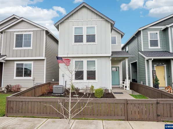 1933 NW Kent St, McMinnville, OR 97128