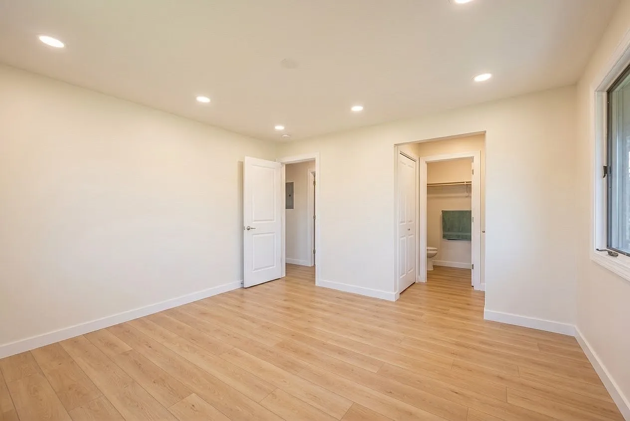 2 bed, 891 sqft, $2,850 — Photo 3