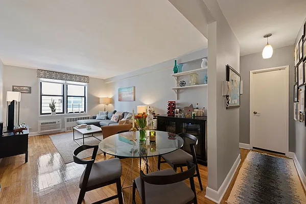 Sold by Nest Seekers International | media 2