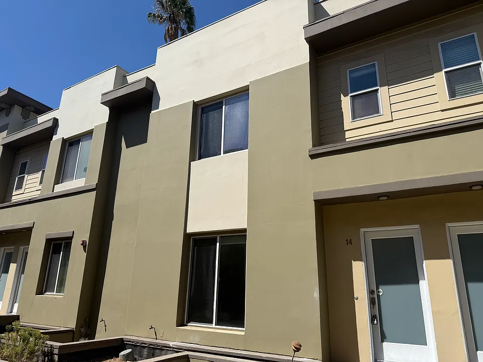 441 N Los Robles Ave #14