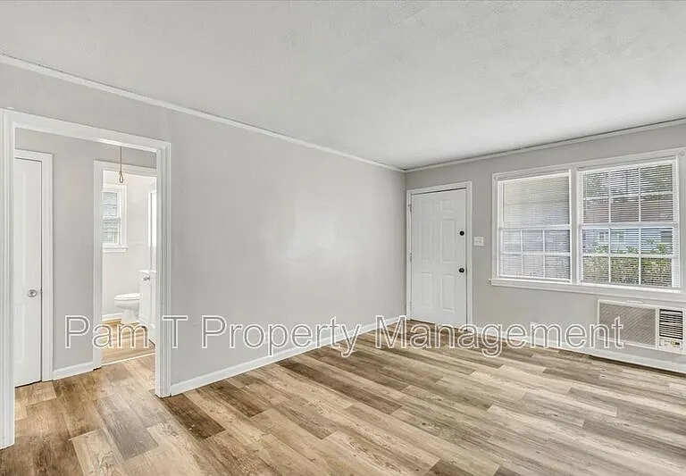 217 W 73rd St — Photo 6