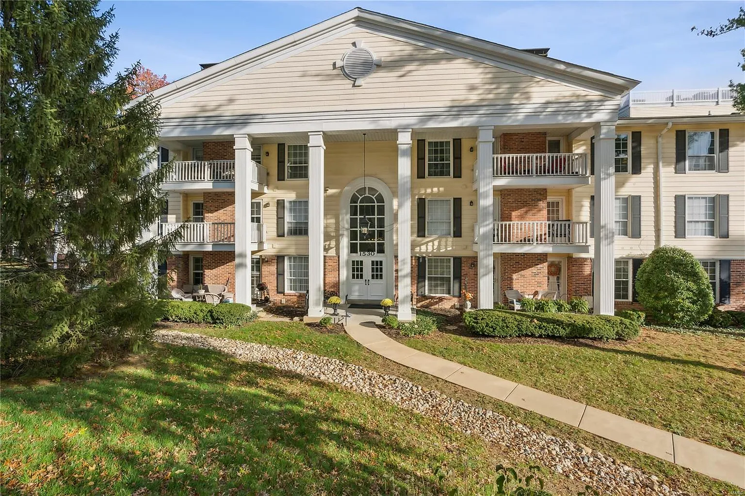 1530 Bedford Forge Ct APT 2 photo 1