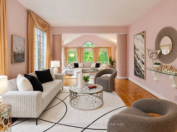 6 Hunt Club Ct, Markham, ON L3T 7L4