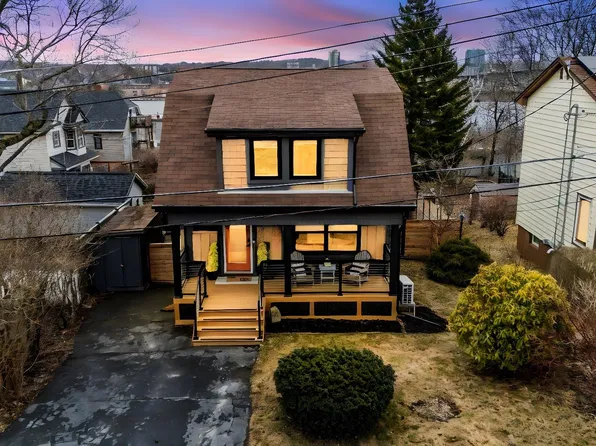 2881 Vincent St, Halifax, NS B3K 3M7