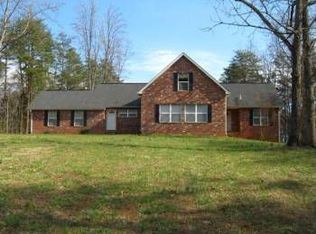 630 Busbees Point Rd, Bumpass, VA 23024