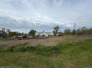 22477 Fifteen Mile Rd, Clinton Township, MI 48035