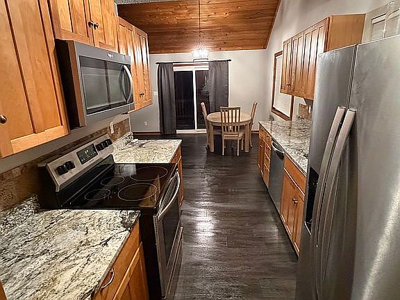 4th image of 1784 White Tail Ct