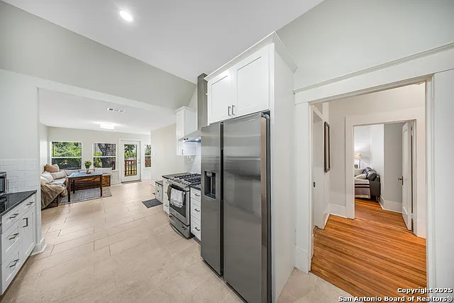 509 W Mistletoe Ave — Photo 11