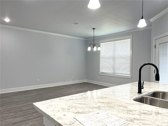 5th image of 1403 Ailin Dr