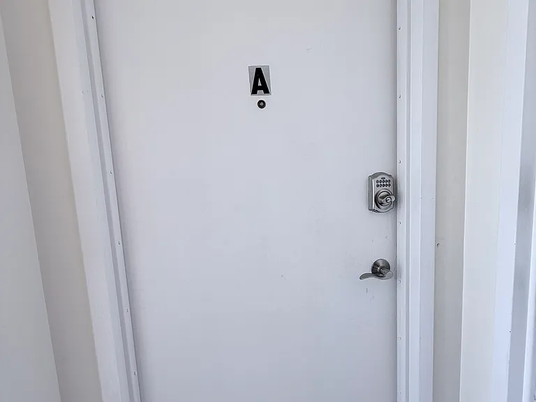 2400 Callow Ave #A — Photo 4