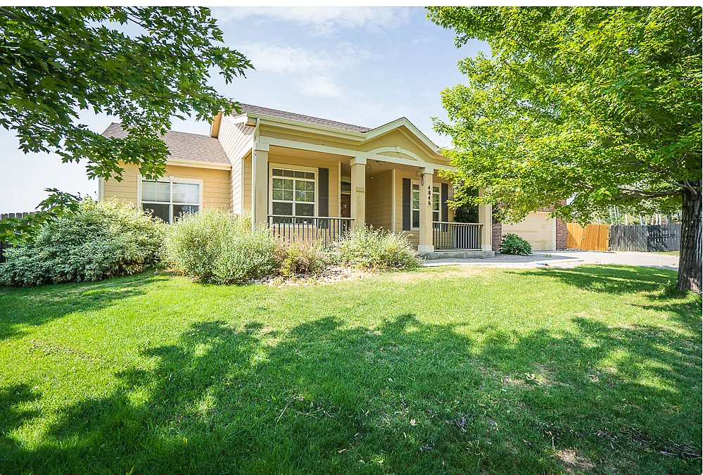 3 bed, 2200 sqft, $2,900 — Photo 4