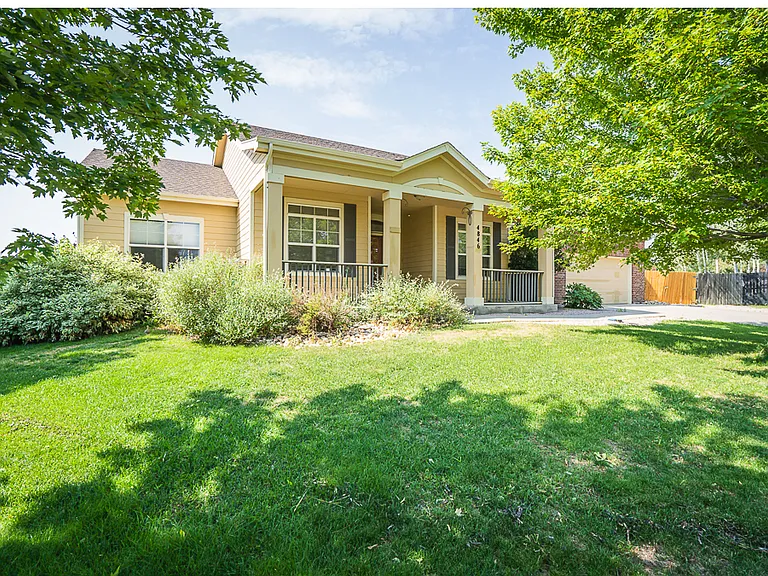 4846 Maggie Ct — Photo 3