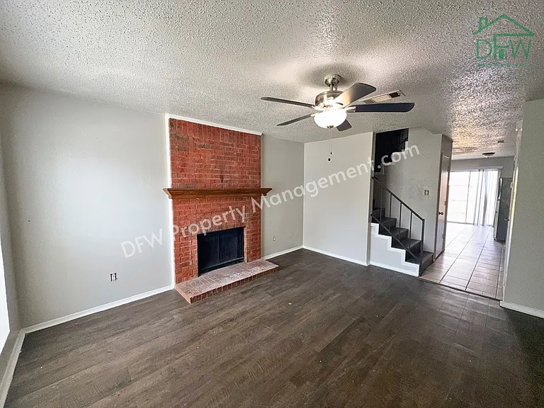 10500 Lake June Rd #H1 — Photo 3