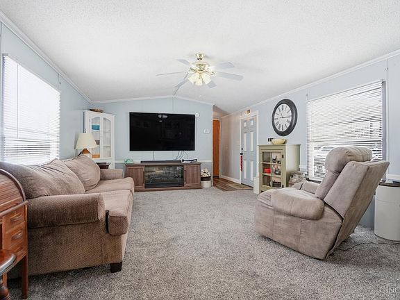 4th image of 10823 Noble Rd