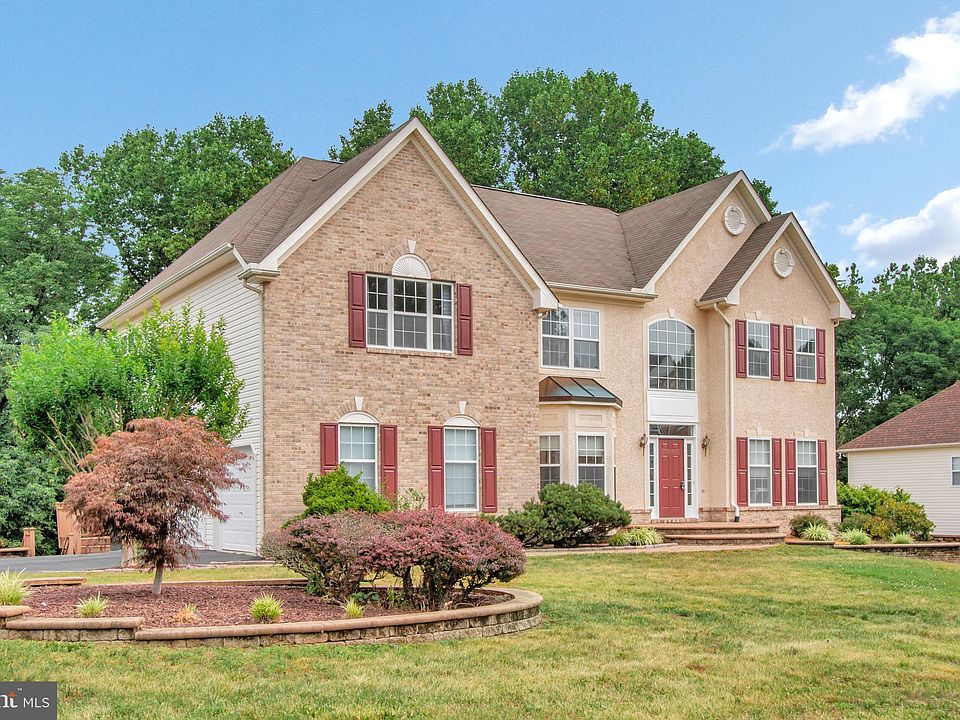 1st image of 114 Ascension Dr